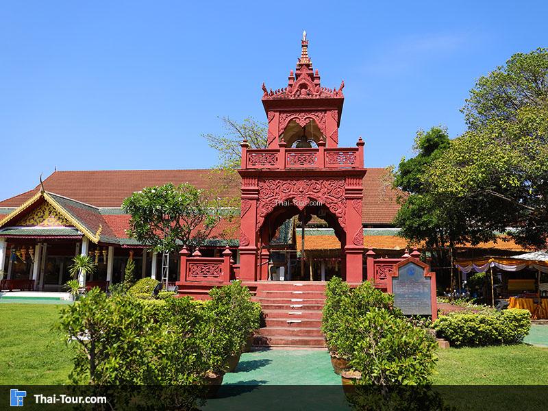 วิหารพระกลักเกลือหรือพระเจ้าแดง