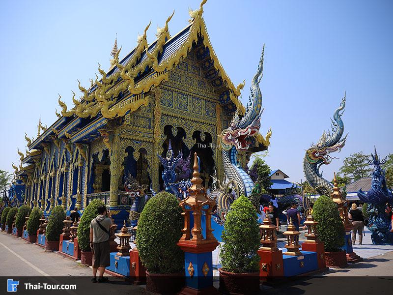 ด้านนอกของวัดร่องเสือเต้น