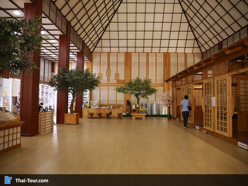 ภายใน ฮิโนกิแลนด์