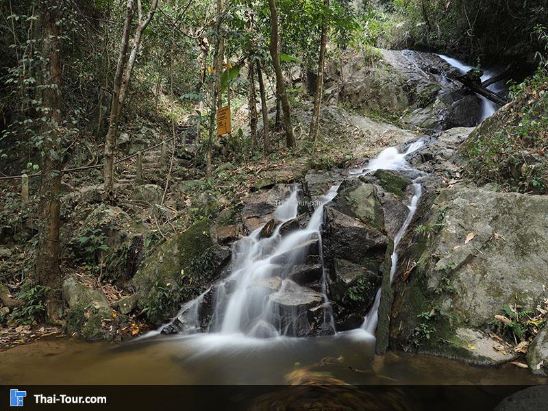 บรรยากาศ น้ำตกแม่กำปอง