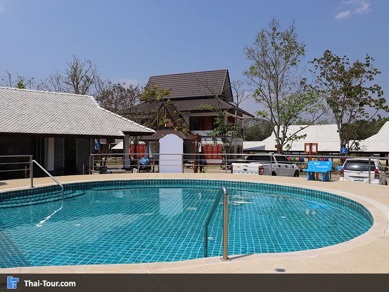 มีสระว่ายน้ำ น้ำพุร้อนดอยสะเก็ด