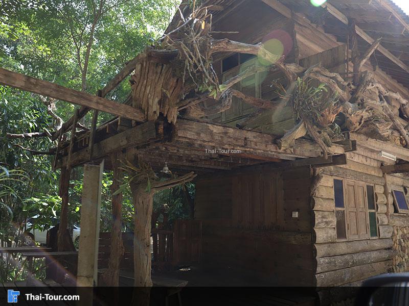 บ้านแม่ลาย