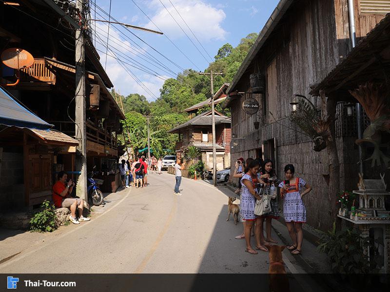 ถนน ในเม่กำปอง