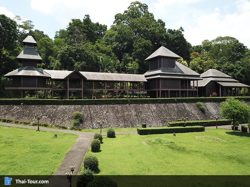 พระราชวังรัตนรังสรรค์
