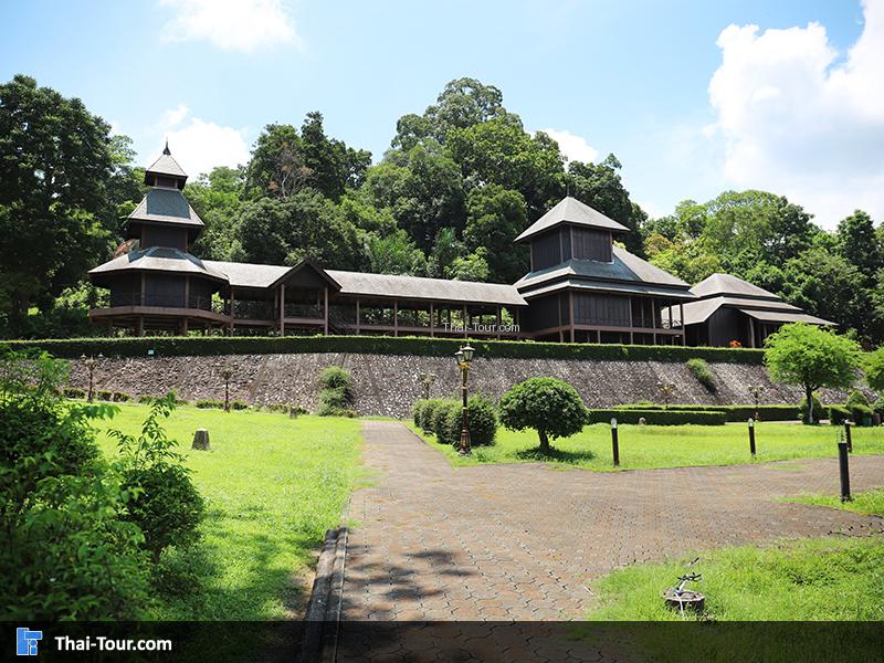 พระราชวังรัตนรังสรรค์