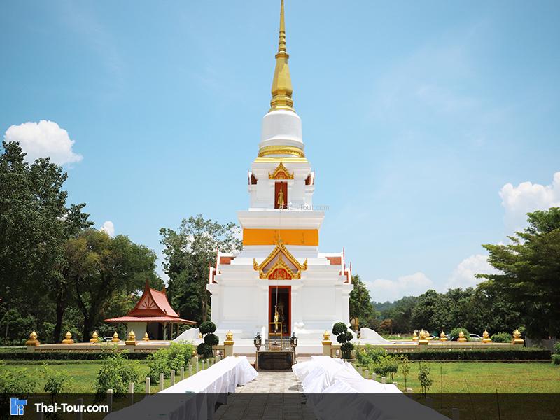  ด้านหน้าวัดสุวรรณคีรี