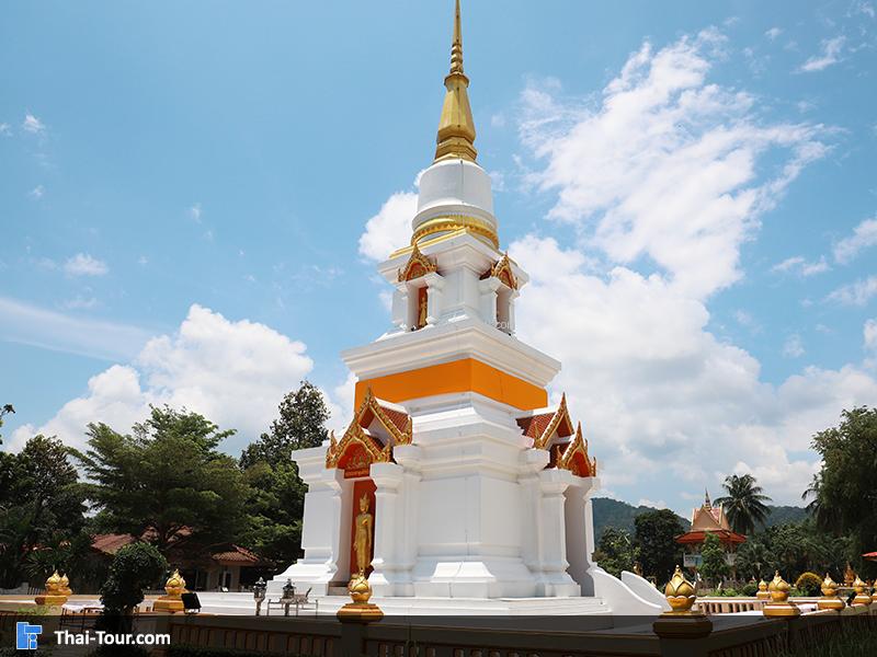 ด้านหน้าวัดสุวรรณคีรี