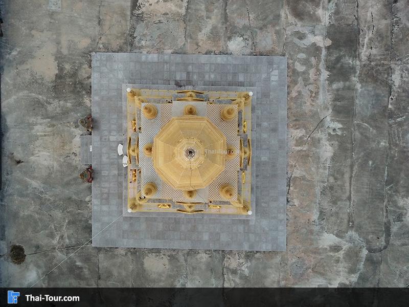 ภาพมุมสูงด้านบน เจดีย์แหลมสอ