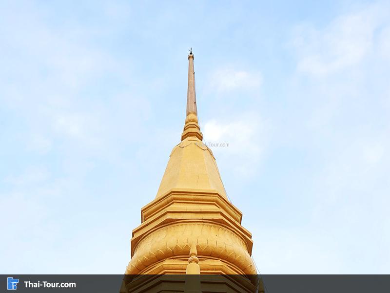 ด้านหน้าเจดีย์แหลมสอ