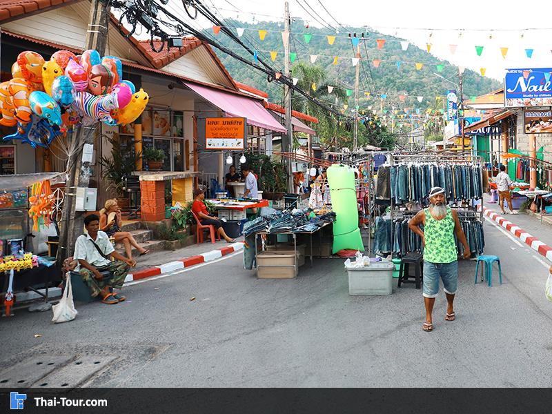 บรรยากาศถนนคนเดินหาดละไม