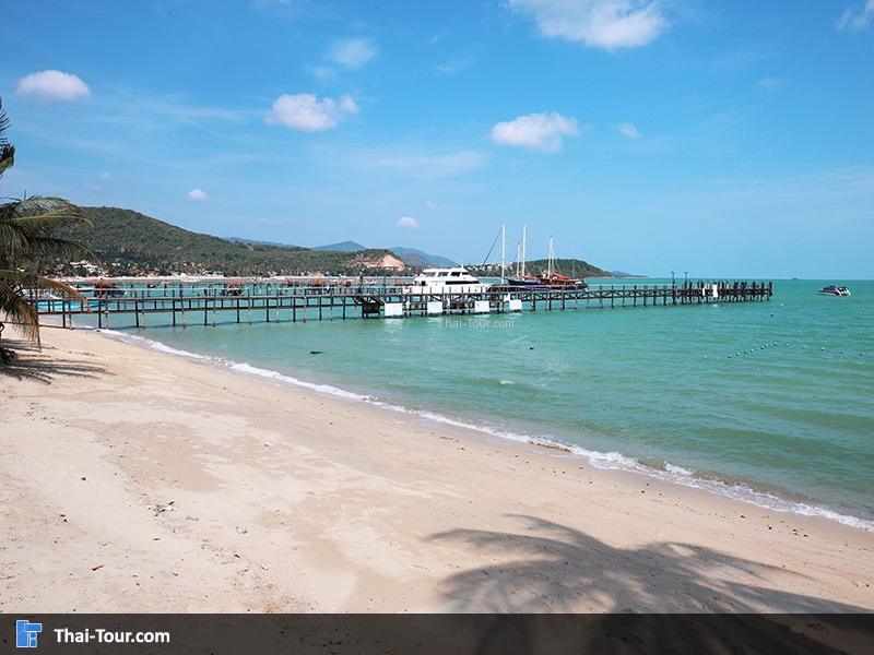สะพานยื่นออกทะเล หาดบางรัก
