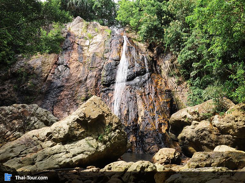 น้ำตกหน้าเมือง