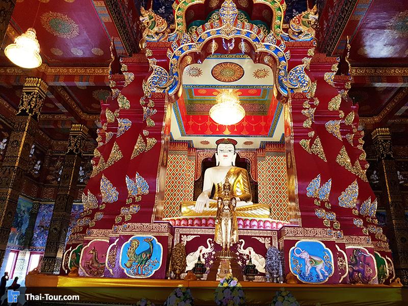 องค์พระประธานภายในพระมหาเจดีย์