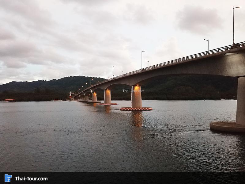 ภาพมุมสูง สะพานสิริลันตา