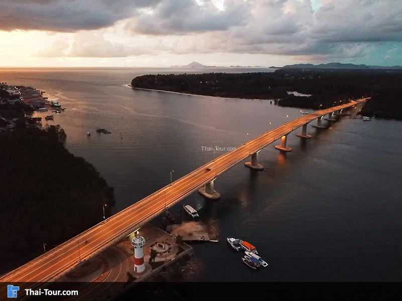 ภาพมุมสูง สะพานสิริลันตา