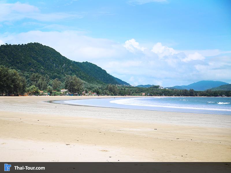 หาดคอกวาง น้ำทะเลสีฟ้าคราม