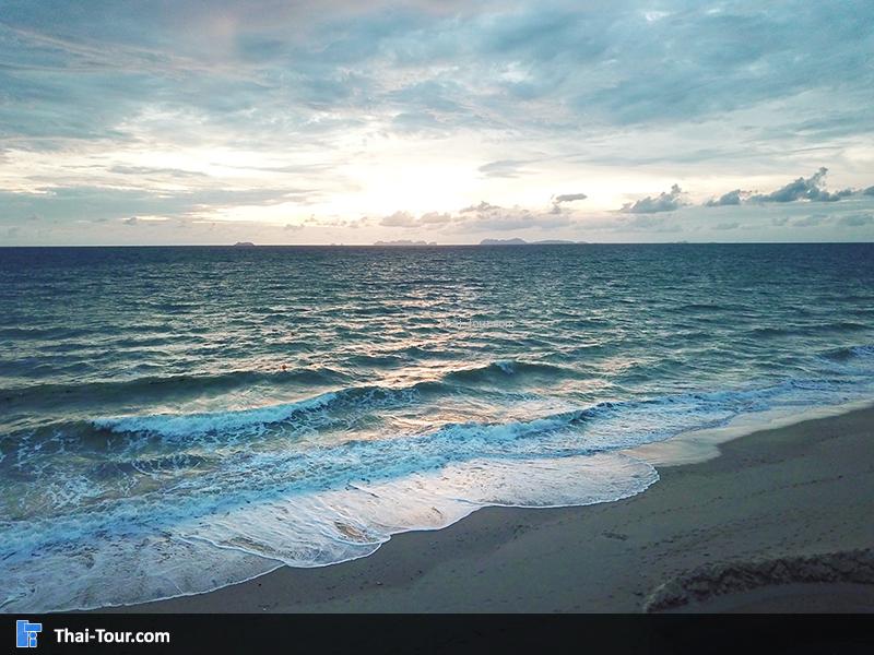 ชายหาด หาดพระแอ๊ะ