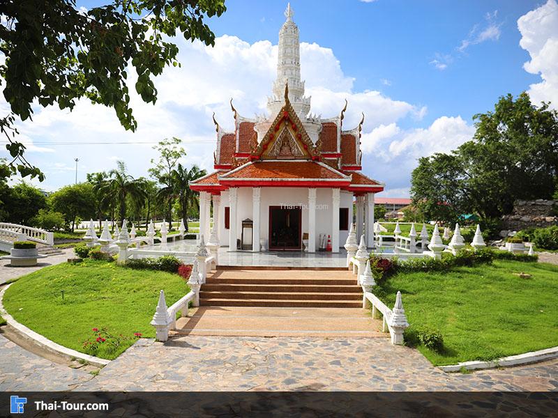 ด้านหน้า ศาลหลักเมือง