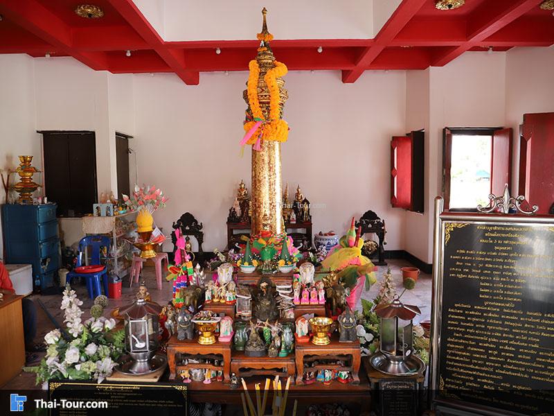 ในด้านเสาศาลหลักเมือง