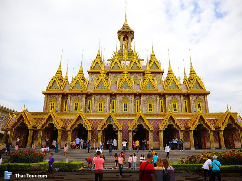 ด้านหน้าของ วัดจันทาราม (วัดท่าซุง)