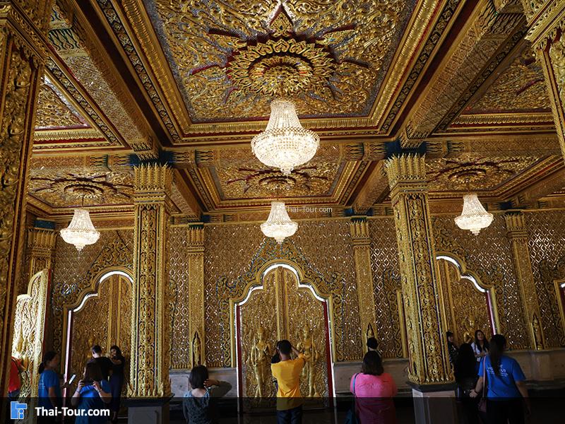 ภายในของ วัดจันทาราม (วัดท่าซุง)