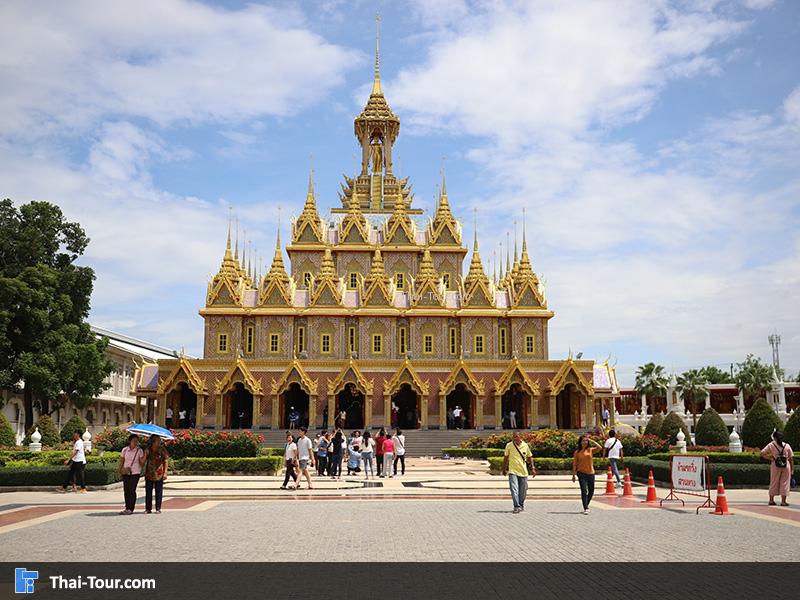 ด้านหน้าของ วัดจันทาราม (วัดท่าซุง)