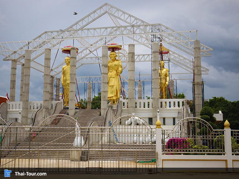 พระประทานด้านใน พระวิหารริมน้ำ มีการสร้างเติมแต่ง