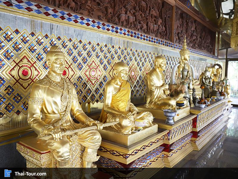 พระพุทธรูป ริมกำแพง