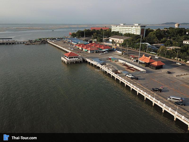 รุูปลานจอดรถ อ่างศิลาหรืออ่างหิน