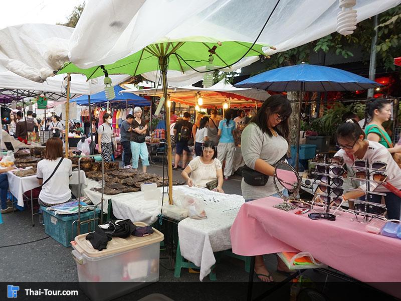 ถนนคนเดินเชียงใหม่ ประตูท่าแพ