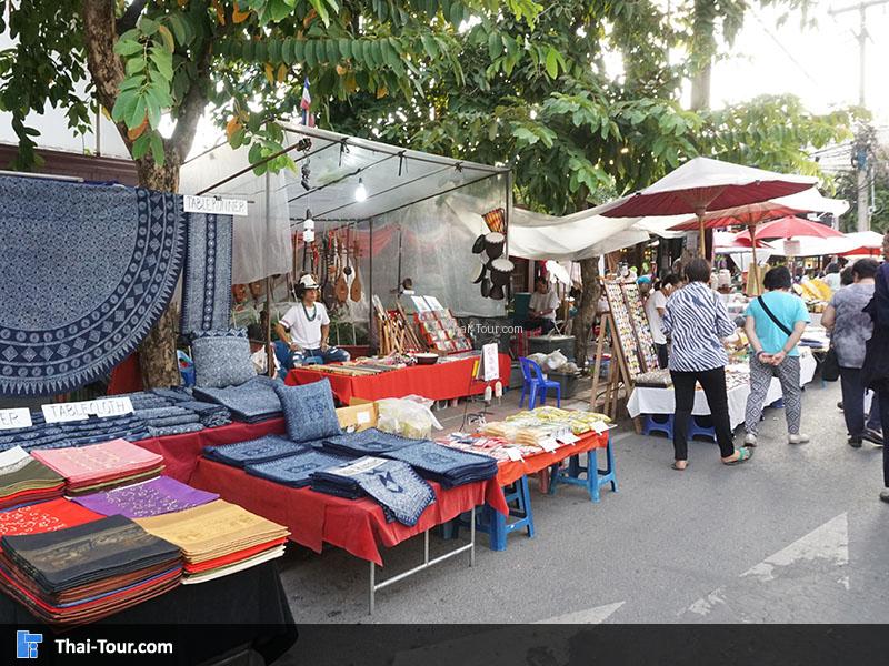 ถนนคนเดินเชียงใหม่ ประตูท่าแพ