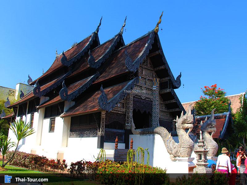 บรรยากาศวิหารภายในวัดเจดีย์หลวง