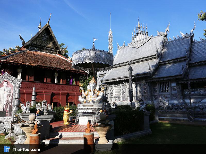 ด้านข้างมีพระพิฆเนศ อุโบสถวัดศรีสุพรรณ