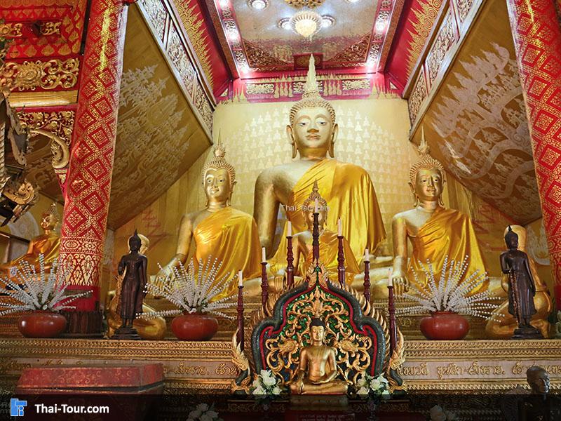 พระพุทธรูปในวิหาร