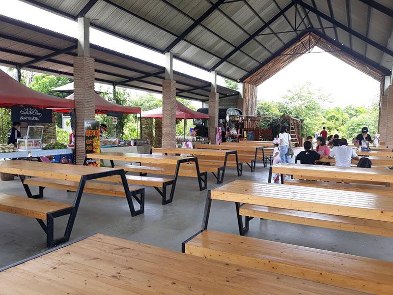 โต๊ะบริการ