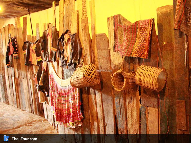 การเก็บบของใช้หรือเสื้อผ้าก็จะตากตาม ไม้กระดานบ้าน