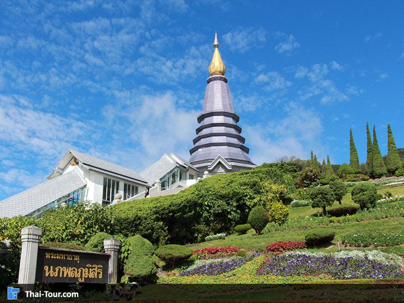 พระมหาธาตุนภเมทนีดลและพระมหาธาตุนภพลภูมิสิริ