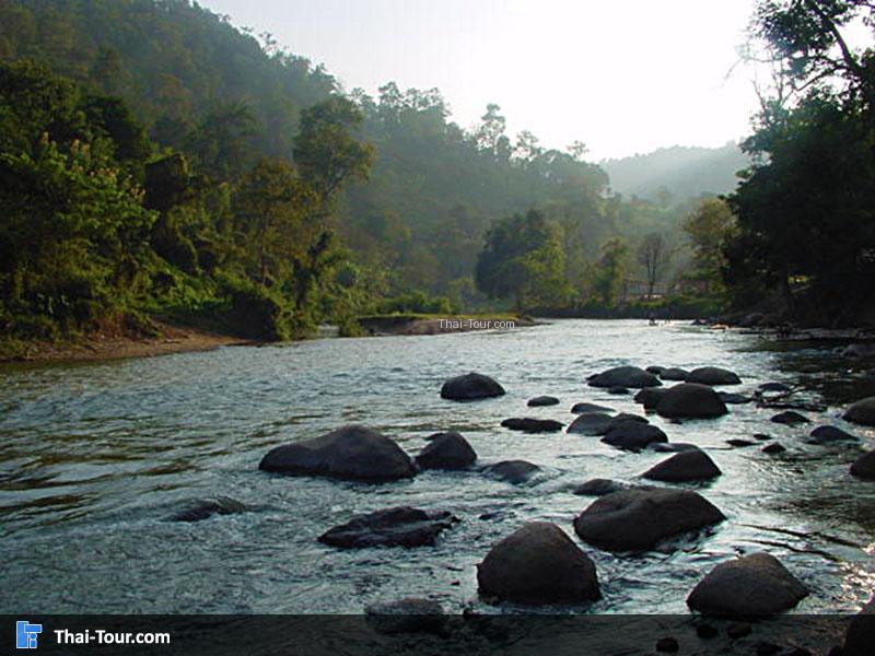 ล่องแพไม้ไผ่ ลำน้ำแม่ตะมาน