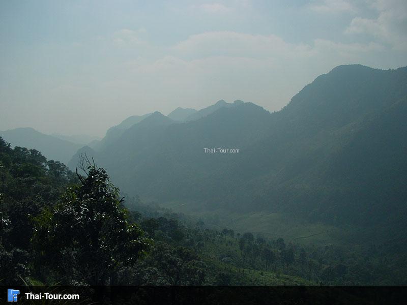 จุดชมวิวบ้านผาแดง