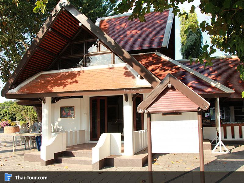 ทางเข้าสำนักงาน