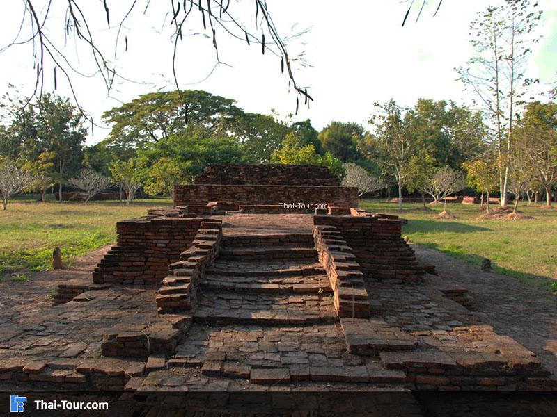 การก่อสร้าง โดยใช้อิฐโบราณที่เรียงตัวกันสวยงาม