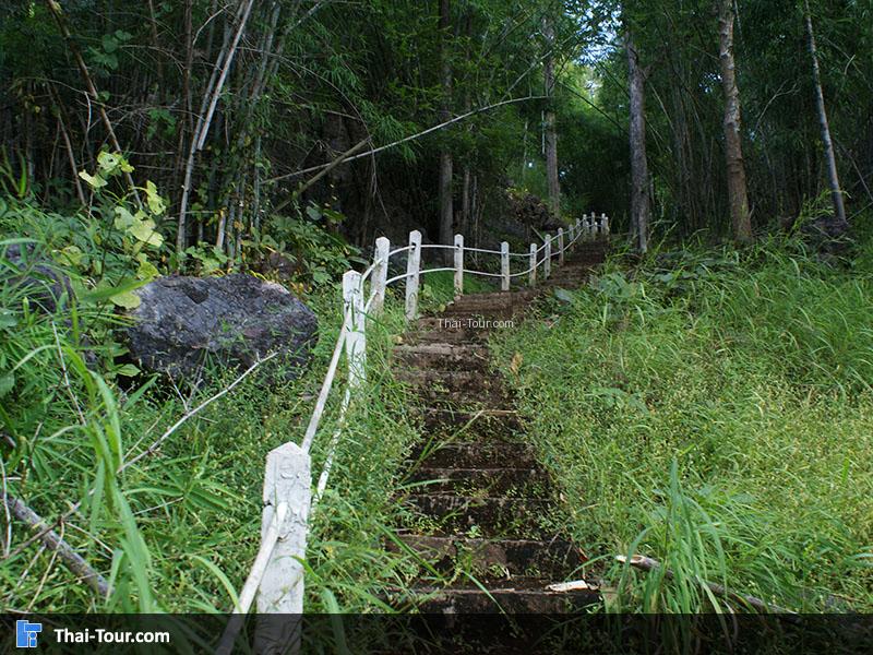 พระธาตุหินกิ่วที่ดอยดินจี่
