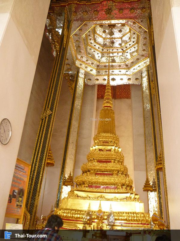 พระเจดีย์ทองศรีรัตนมหาธาตุ บรรจุพระบรมสารีริกธาตุ ในพระมณฑป