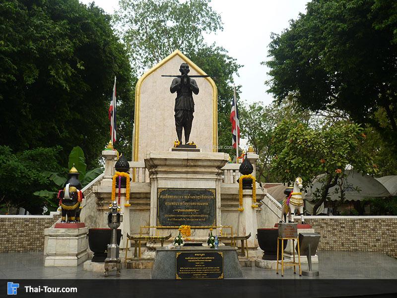 พระบวรราชานุสาวรีย์ สมเด็จพระบวรราชเจ้า มหาสุรสิงหนาท