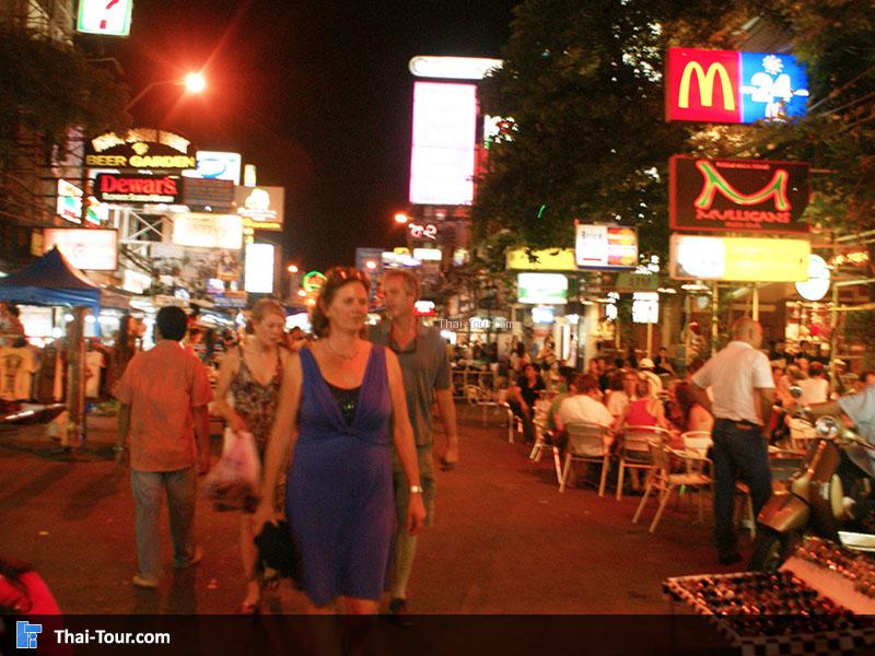 มาถึงข้าวสารตั้งแต่หัวค่ำ คนยังไม่เยอะมาก