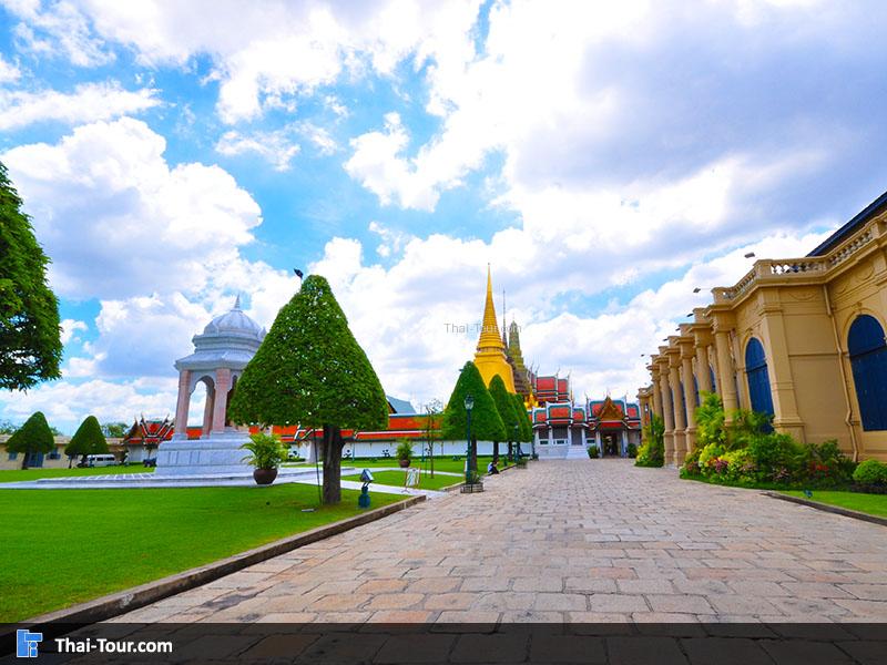 มองเห็น วัดพระศรีรัตนศาสดาราม วัดพระแก้ว