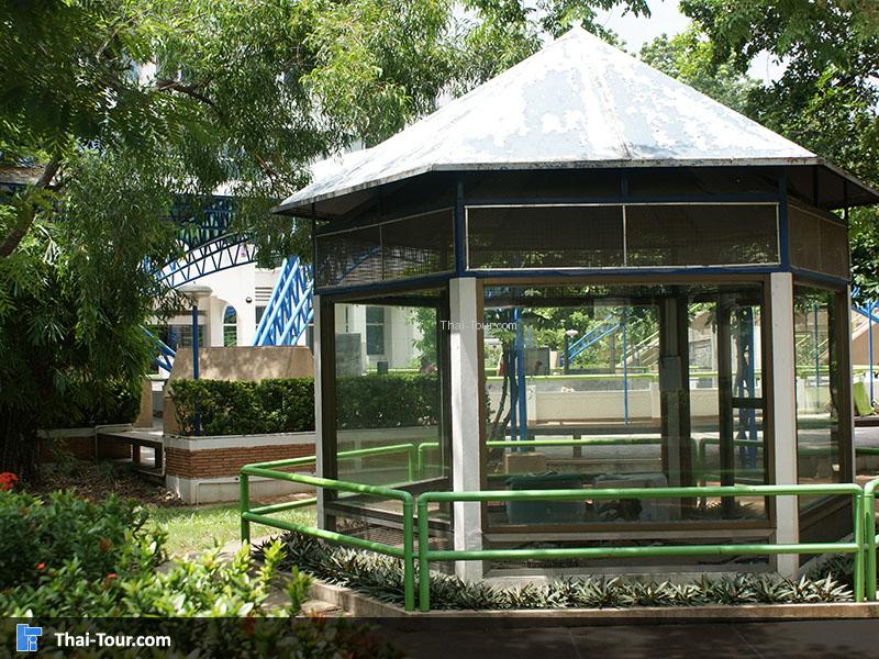 สวนงู สภากาชาดไทย