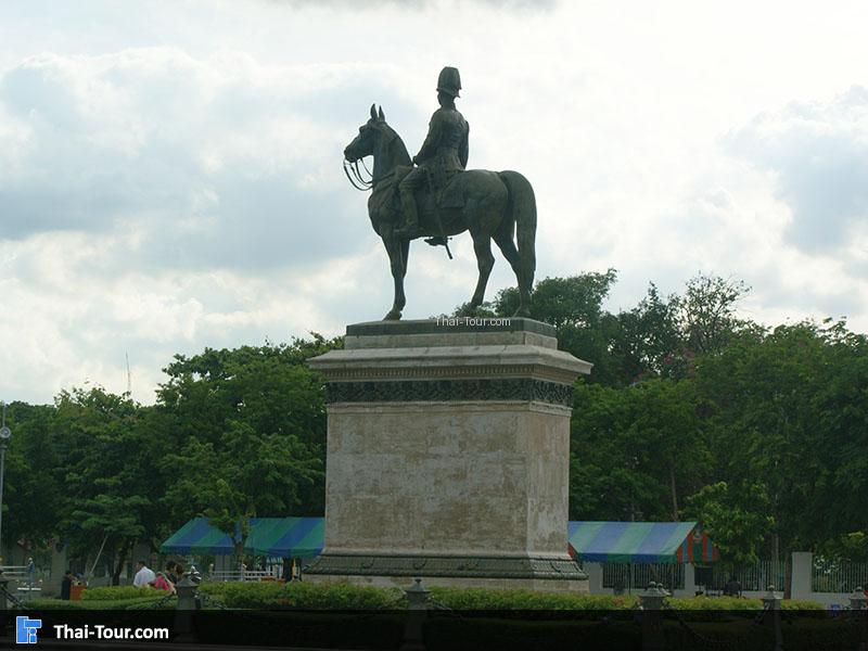 พระบรมรูปทรงม้า