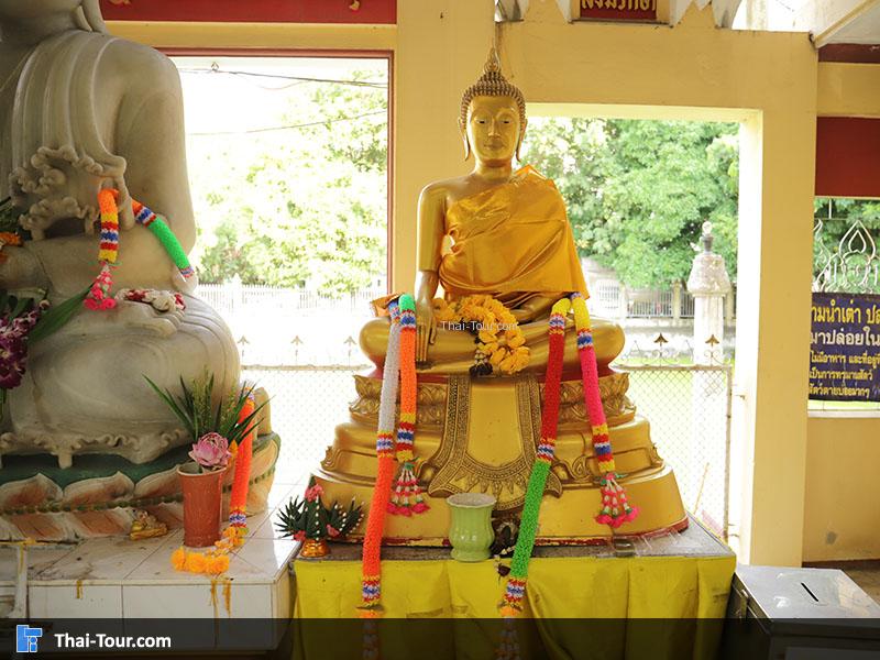พระพุทธรูปศักดิ์สิทธิ์ประจำวัด 