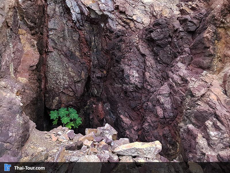 ภาพมุมสูง เขาโต๊ะหงาย (เขตข้ามกาลเวลา)